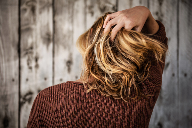 Pielęgnacja włosów średnioporowatych – przykładowe kosmetyki